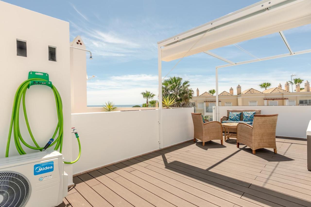 Seascape Villa Private Pool & Rooftop Jacuzzi With Sea View Near Manta Rota Beach فيلا نوفا دي كاسيلا المظهر الخارجي الصورة